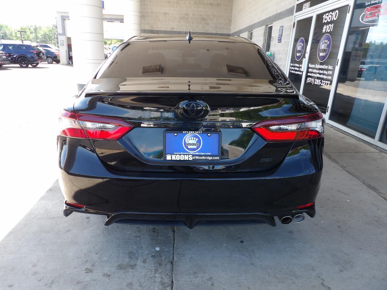 Toyota Camry SE 2021