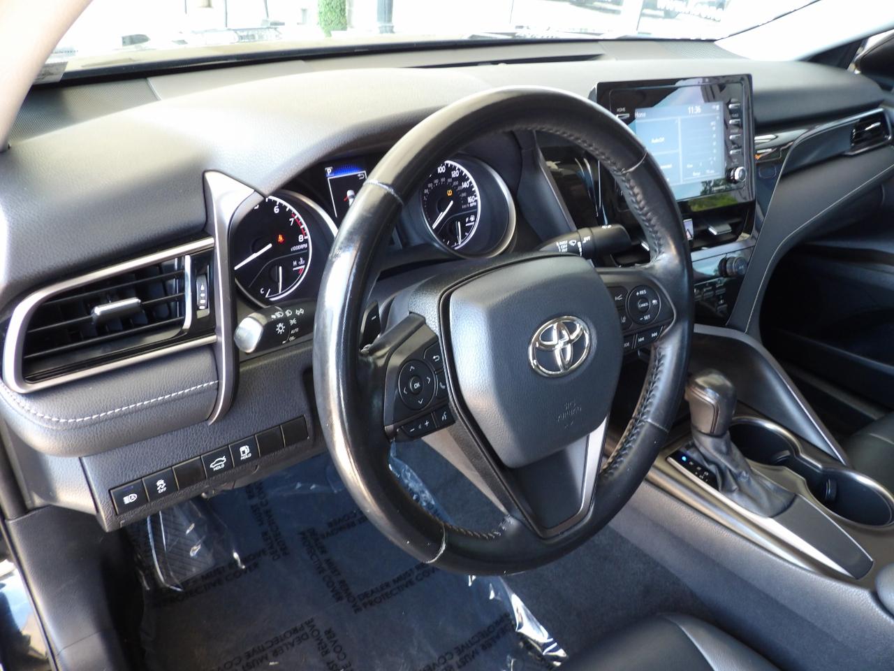 Toyota Camry SE 2021