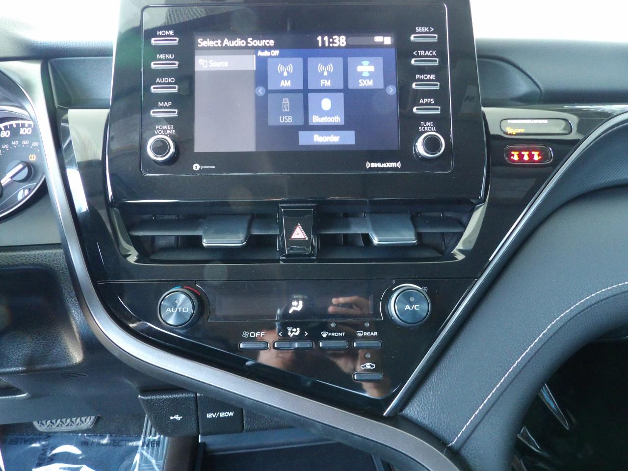 Toyota Camry SE 2021