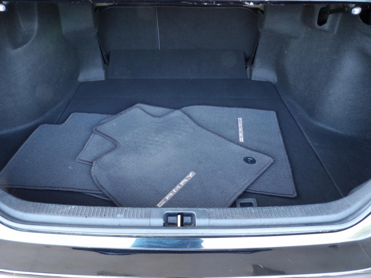 Toyota Camry SE 2021