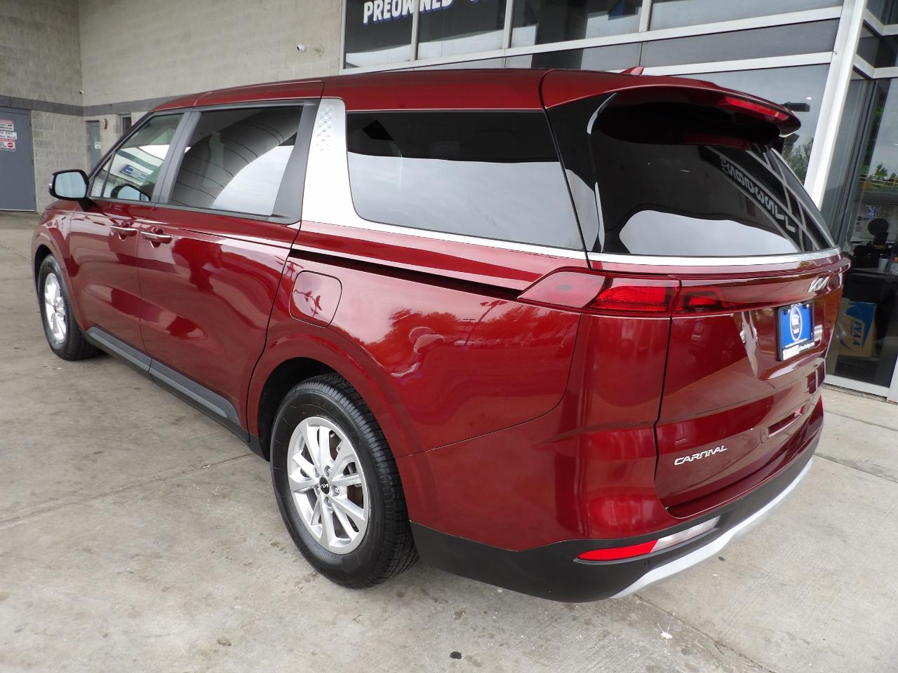 Kia Carnival LX FWD w/Seat Pkg 2023