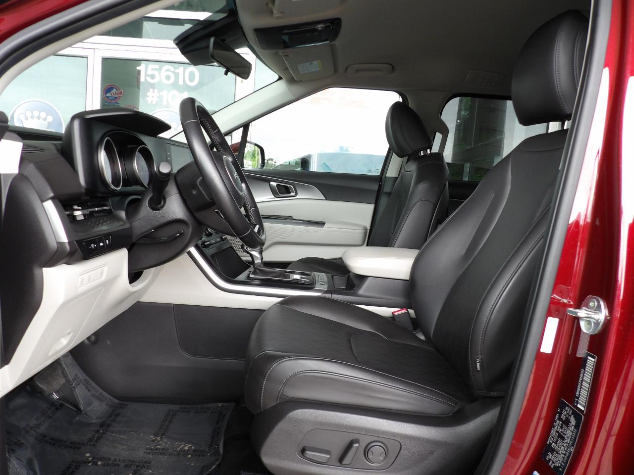 Kia Carnival LX FWD w/Seat Pkg 2023