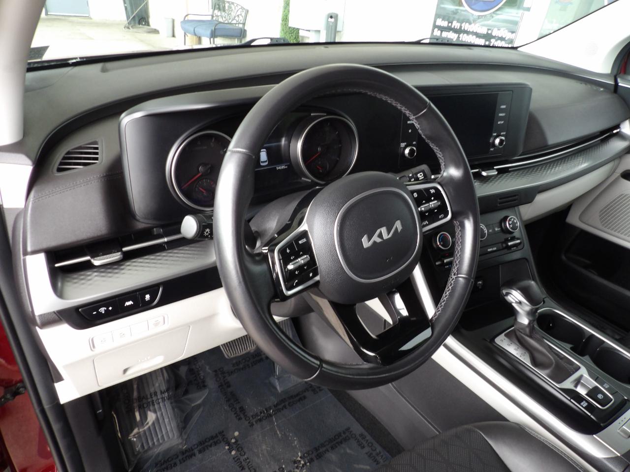 Kia Carnival LX FWD w/Seat Pkg 2023