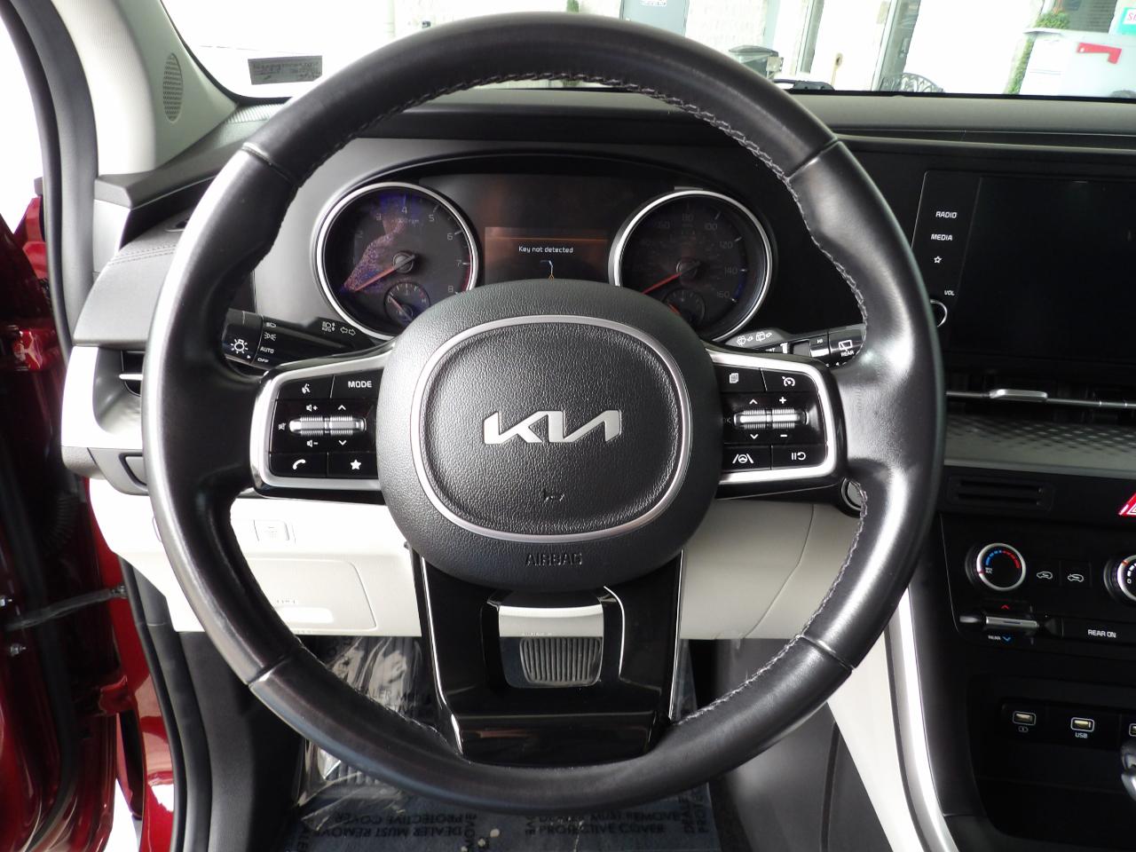 Kia Carnival LX FWD w/Seat Pkg 2023