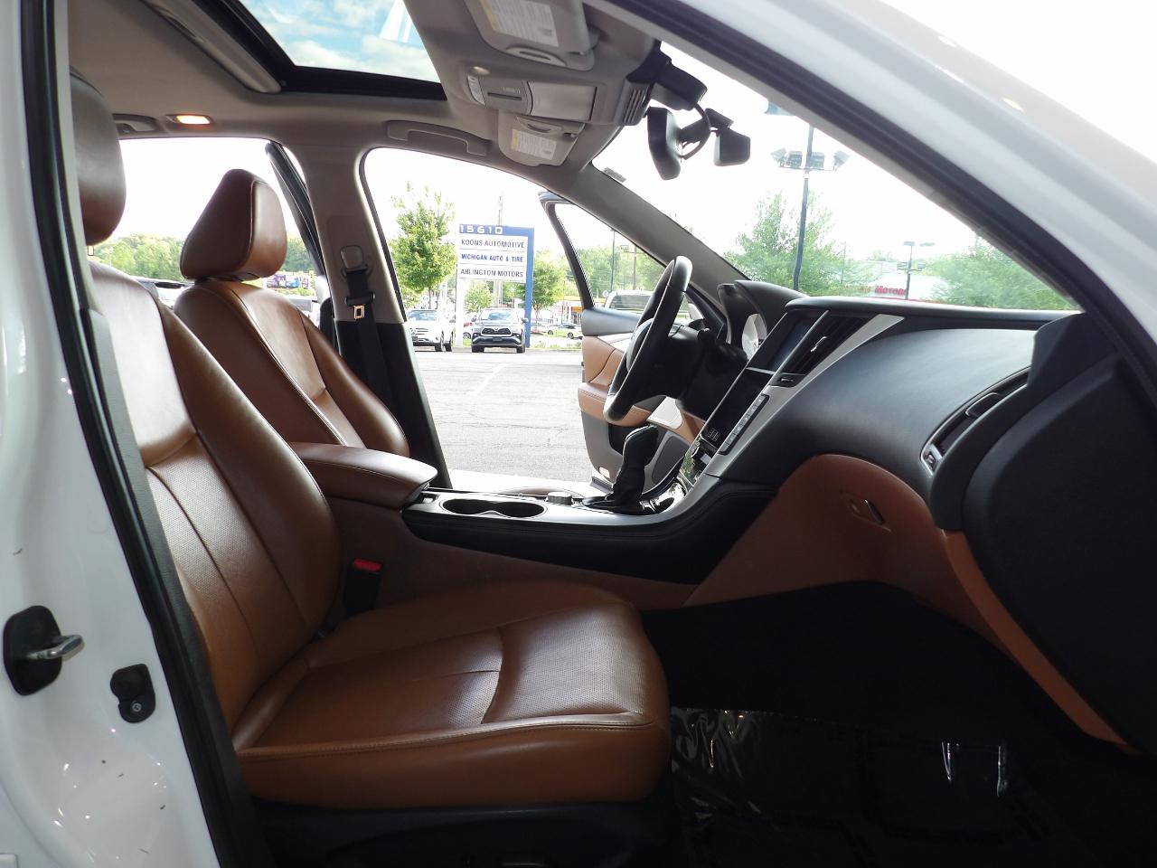 Infiniti Q50 LUXE AWD 2023