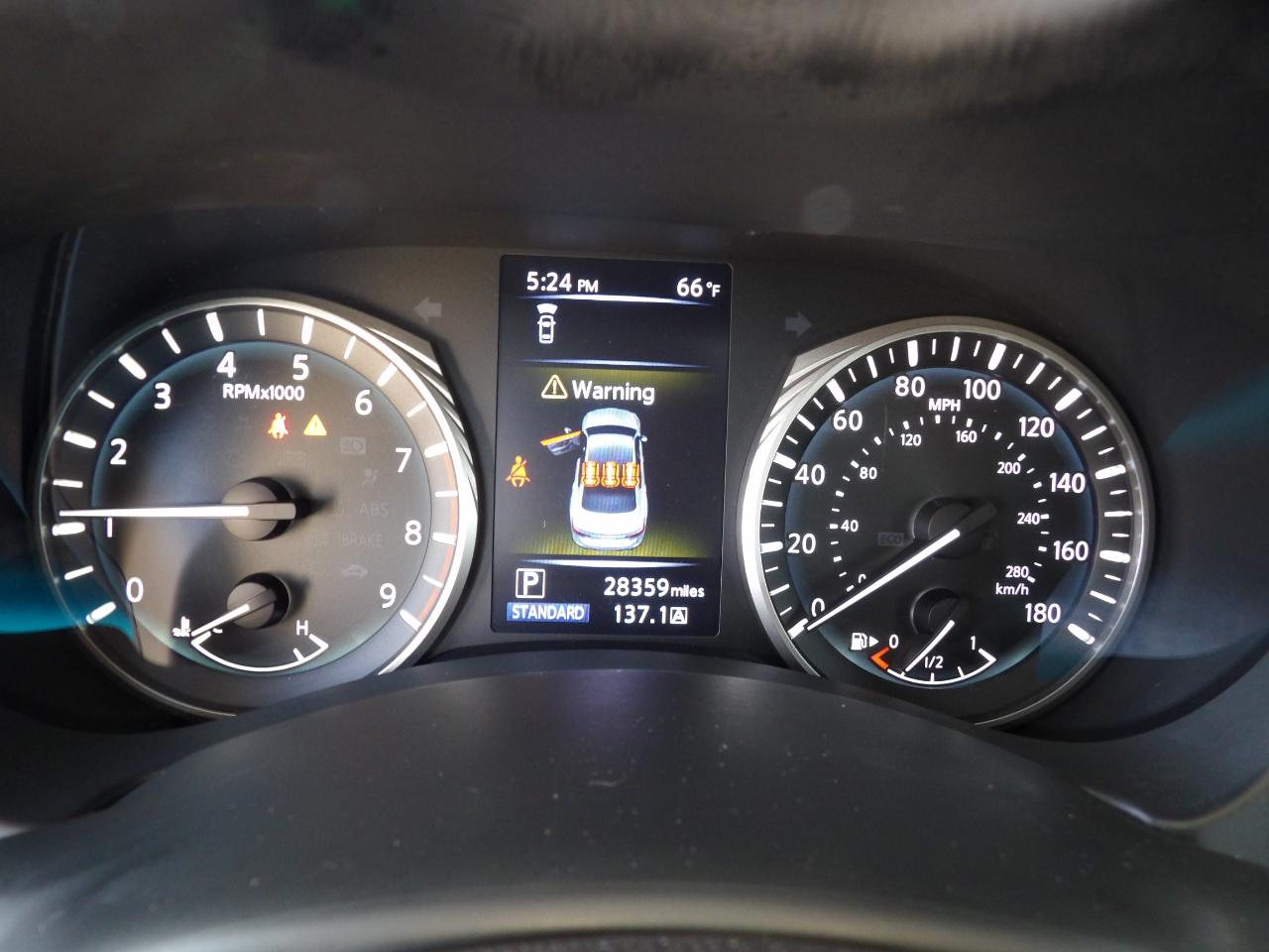 Infiniti Q50 LUXE AWD 2023