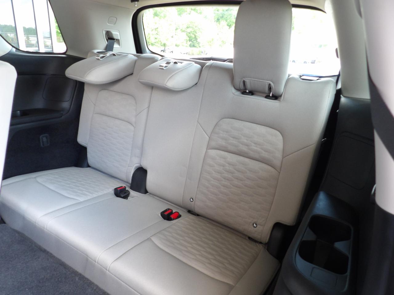 Nissan Pathfinder SV 2WD 2024