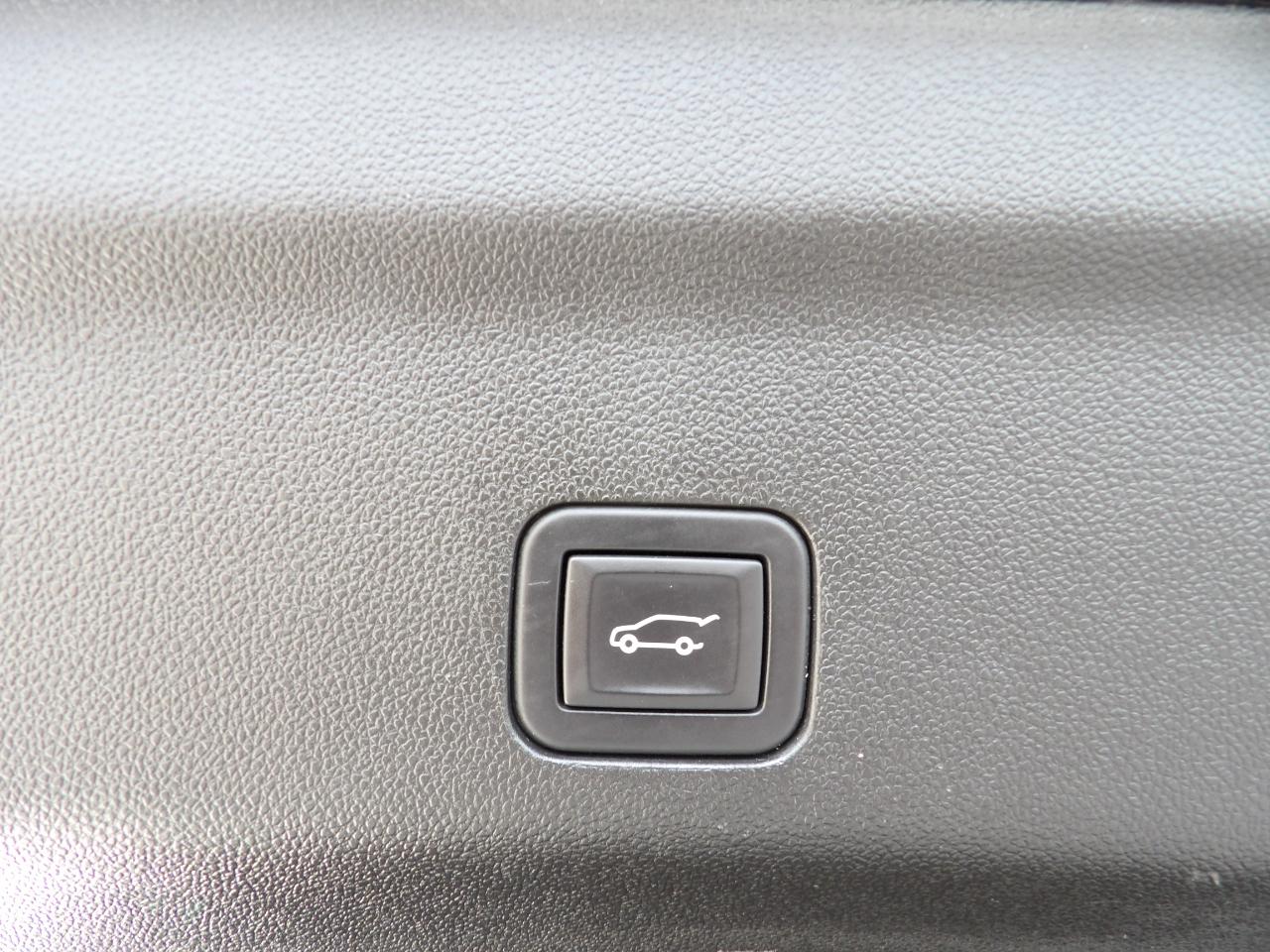 Chevrolet Tahoe 2WD 4dr LT 2024