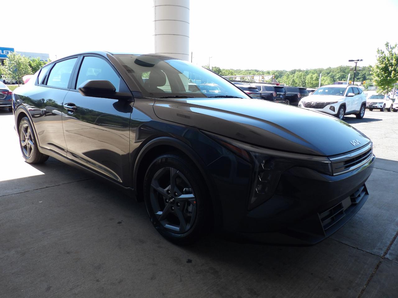 Kia K4 LXS FWD 2025