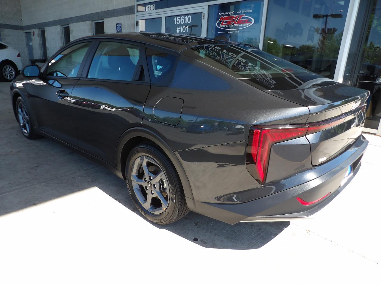 Kia K4 LXS FWD 2025