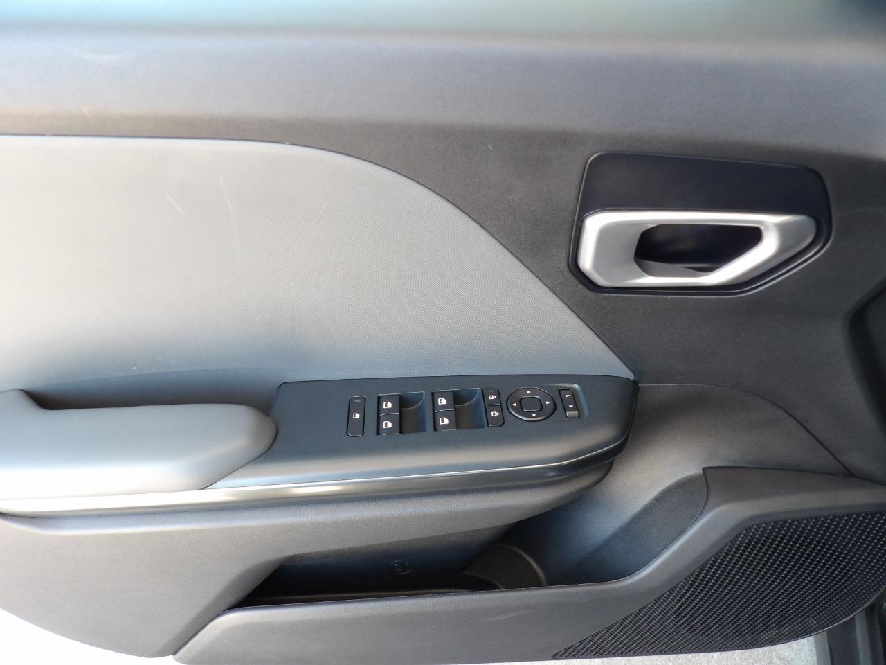 Kia K4 LXS FWD 2025