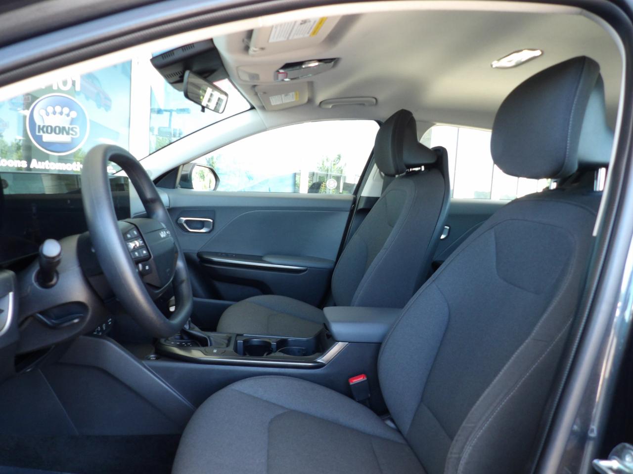 Kia K4 LXS FWD 2025
