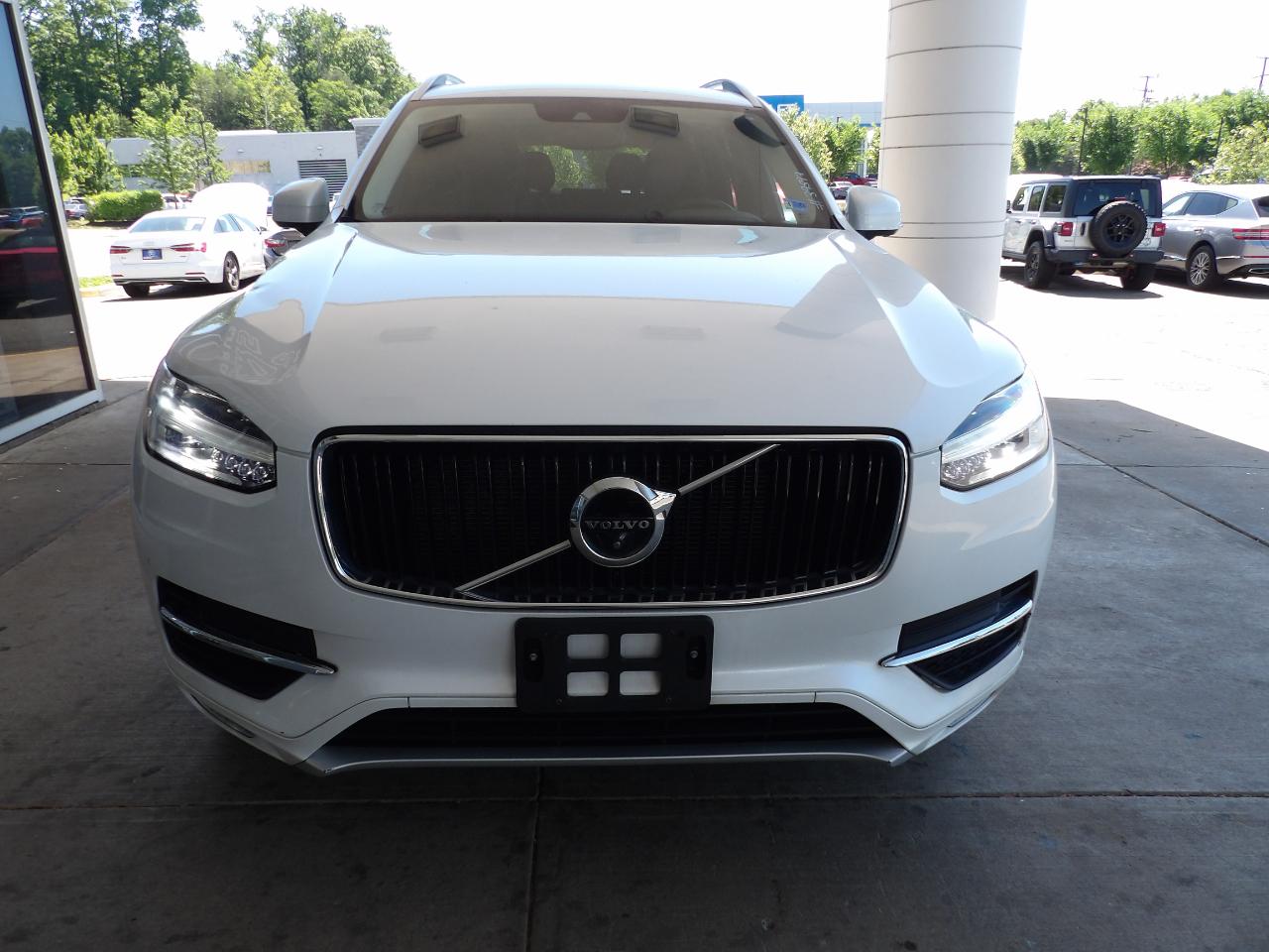 Volvo XC90 T6 AWD 7-Passenger Momentum 2017