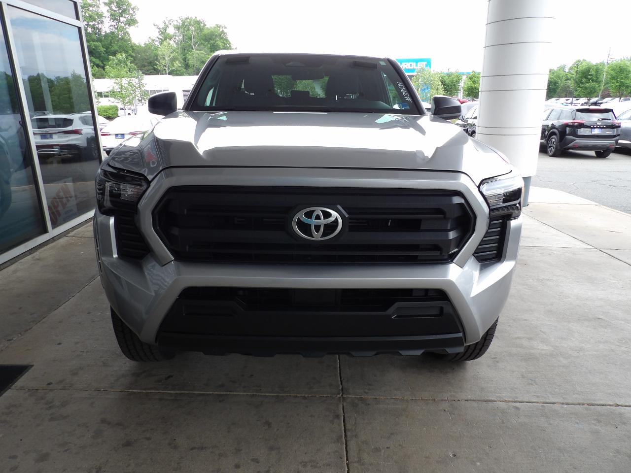 Toyota Tacoma 4WD SR5 Double Cab 5' Bed AT (Natl) 2024