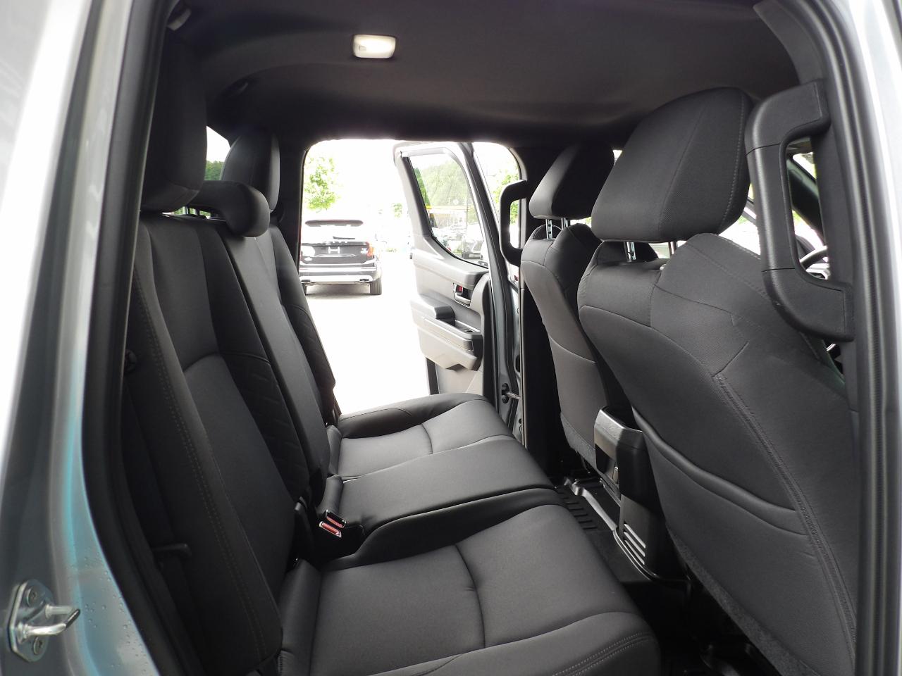 Toyota Tacoma 4WD SR5 Double Cab 5' Bed AT (Natl) 2024