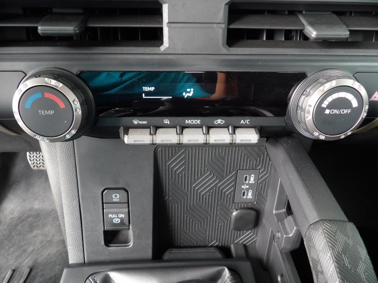 Toyota Tacoma 4WD SR5 Double Cab 5' Bed AT (Natl) 2024