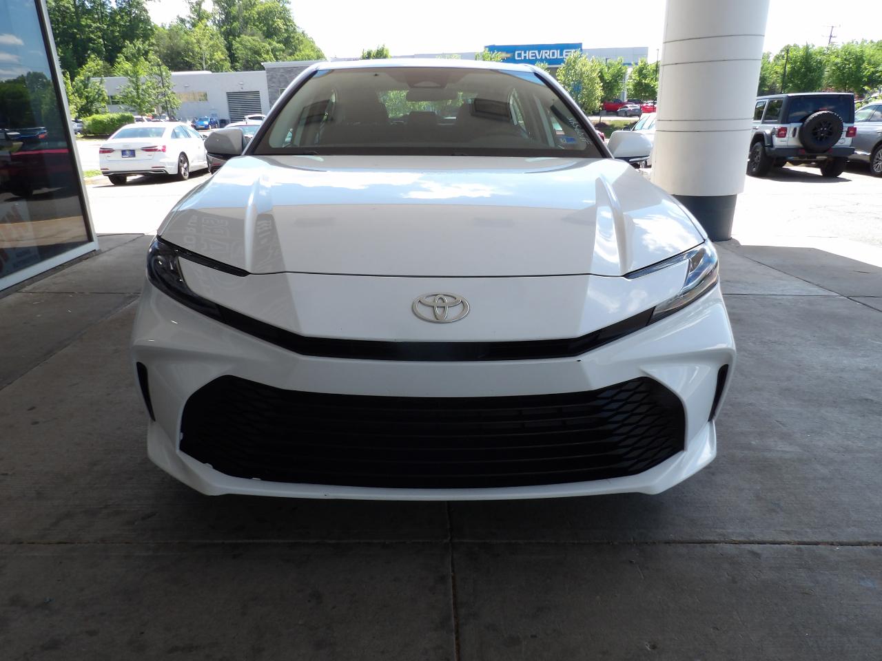 Toyota Camry LE (Natl) 2025