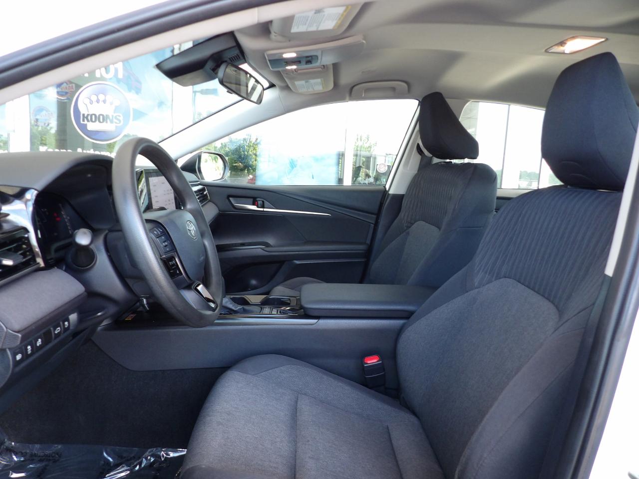 Toyota Camry LE (Natl) 2025