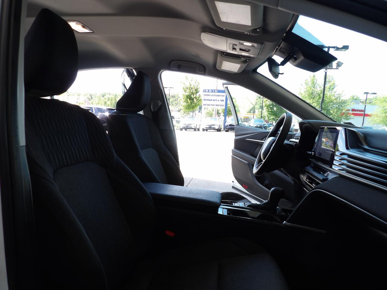 Toyota Camry LE (Natl) 2025