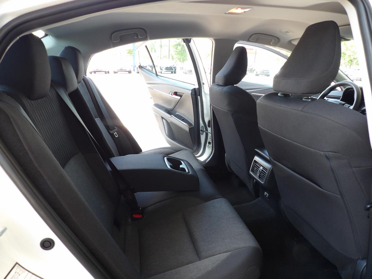 Toyota Camry LE (Natl) 2025