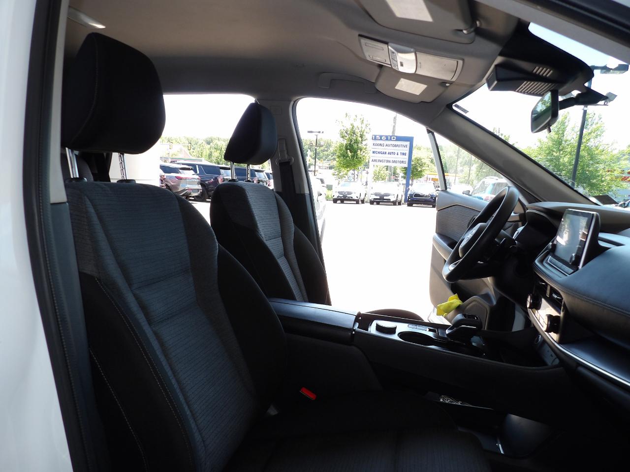 Nissan Rogue AWD SV *Ltd Avail* 2023