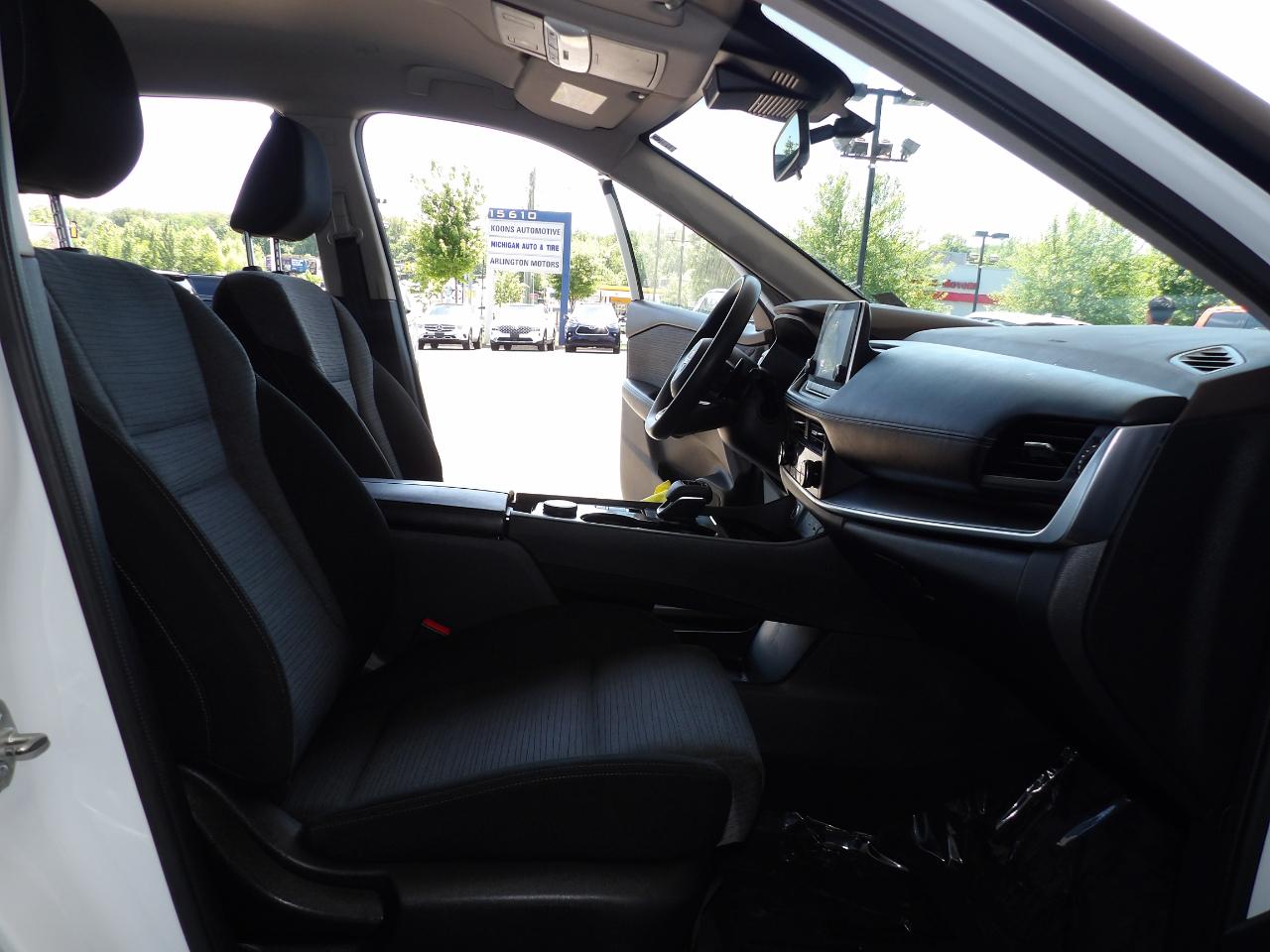 Nissan Rogue AWD SV *Ltd Avail* 2023