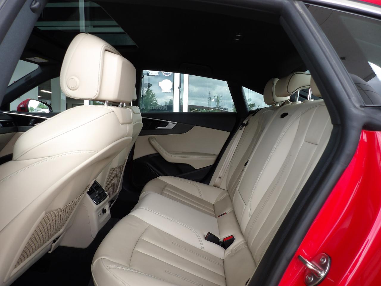 Audi A5 Sportback S line Premium Plus 45 TFSI quattro 2024
