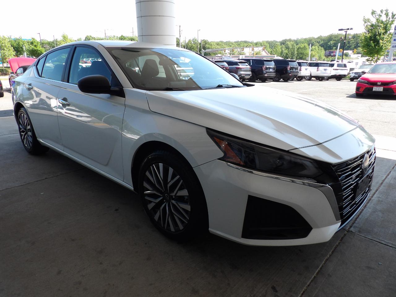 Nissan Altima 2.5 SV Sedan 2024