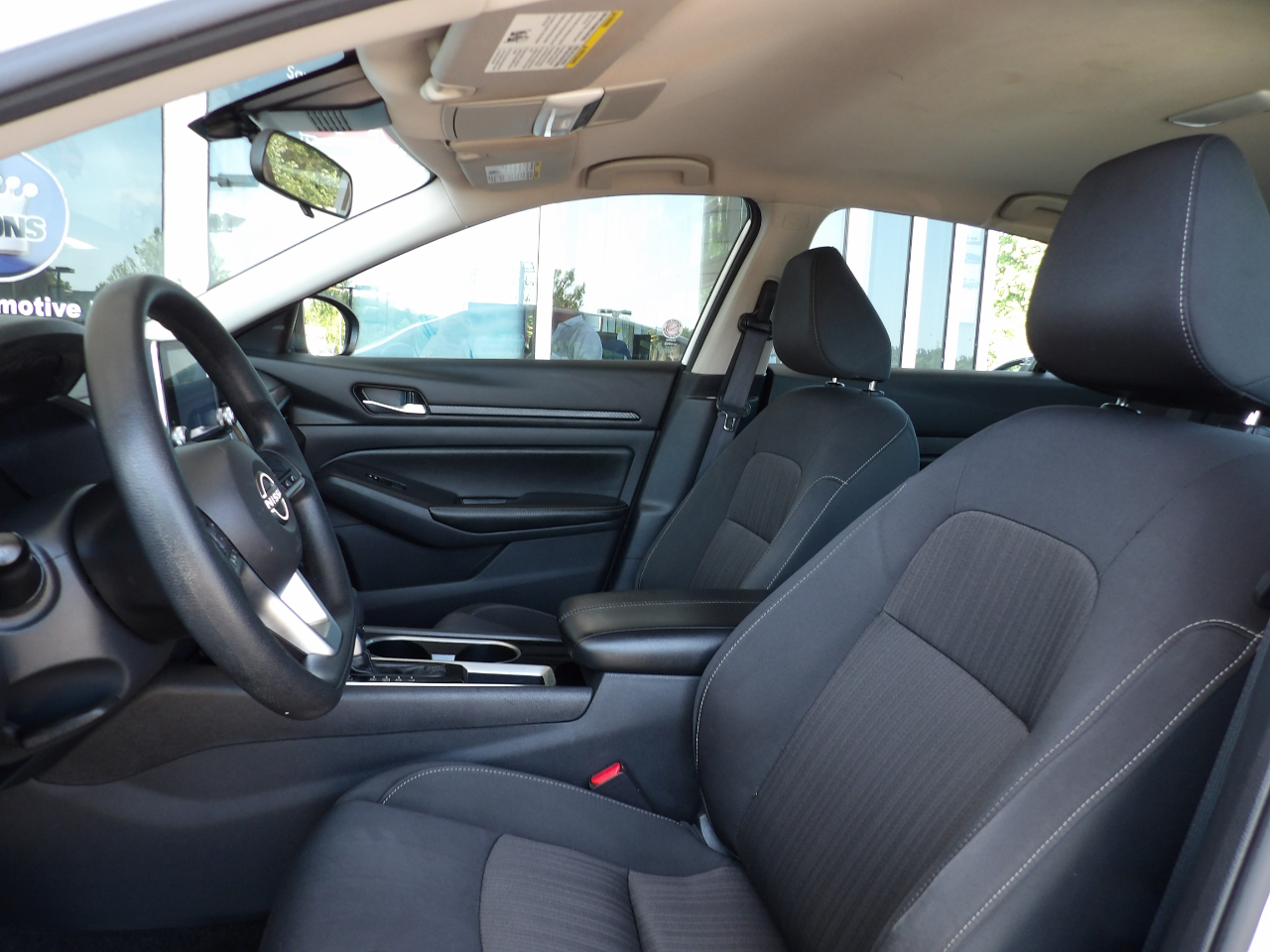 Nissan Altima 2.5 SV Sedan 2024