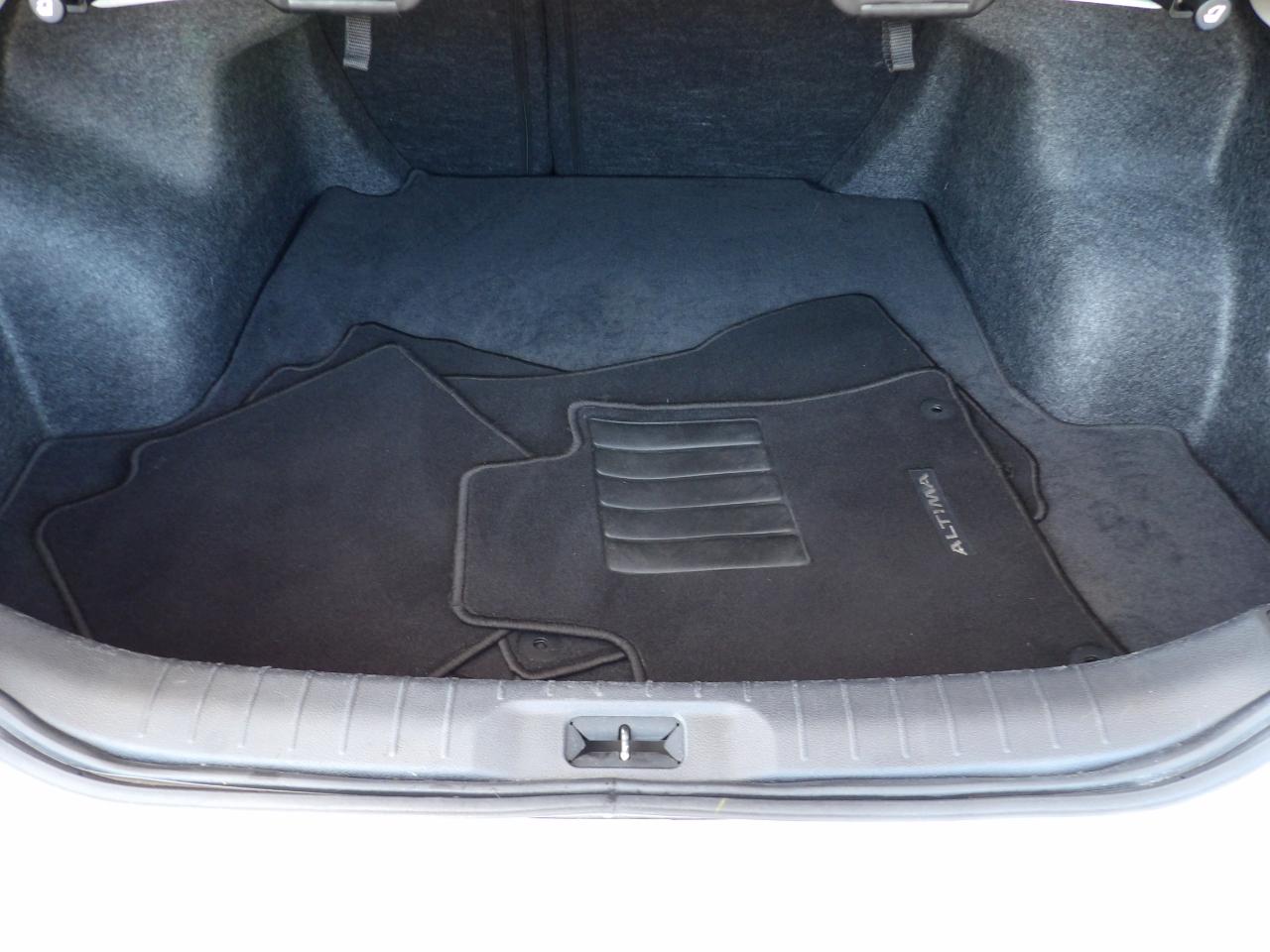 Nissan Altima 2.5 SV Sedan 2024