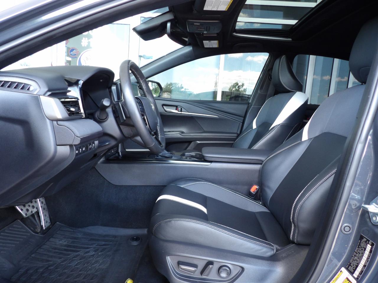 Toyota Camry SE 2025