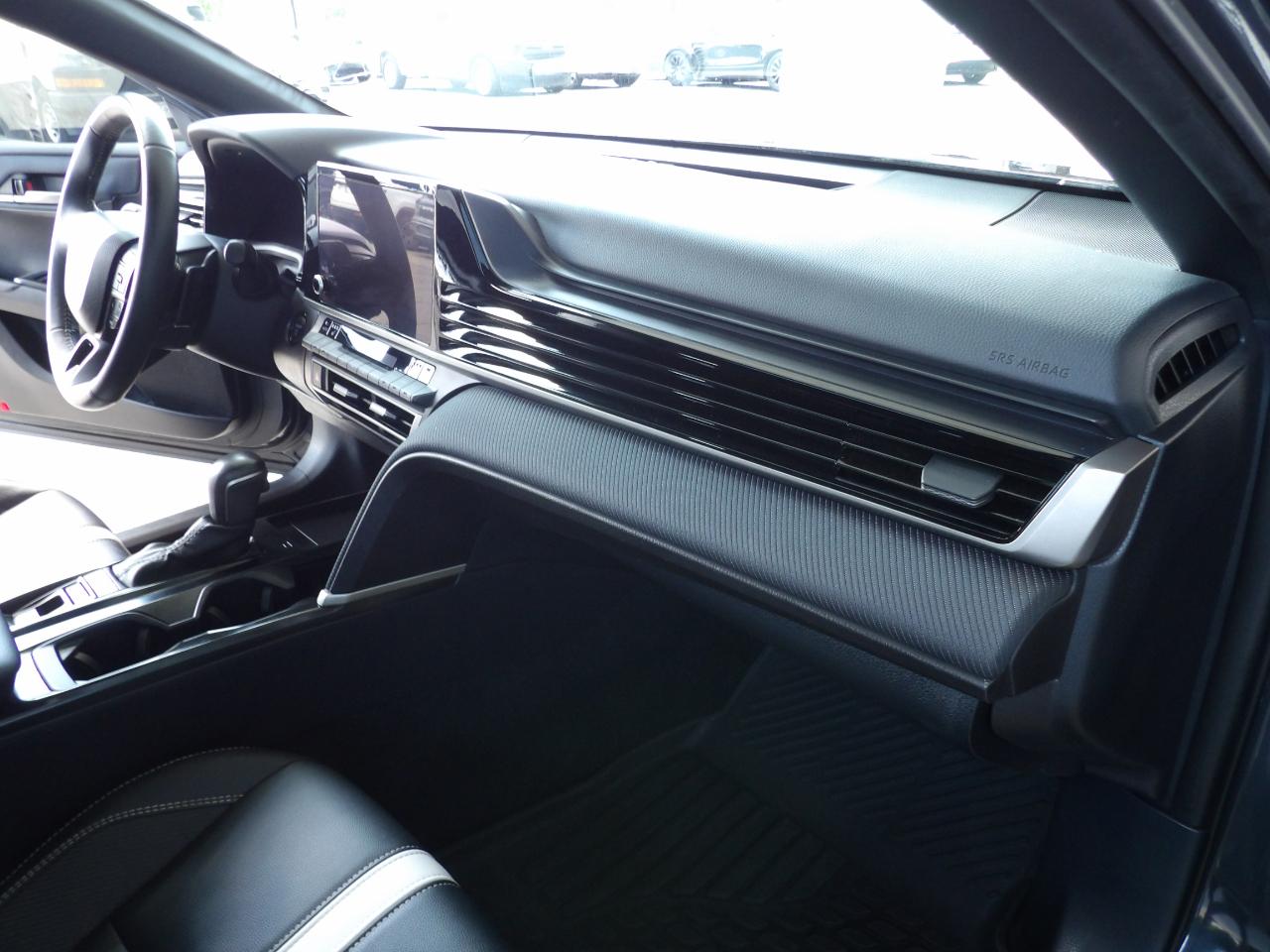 Toyota Camry SE 2025