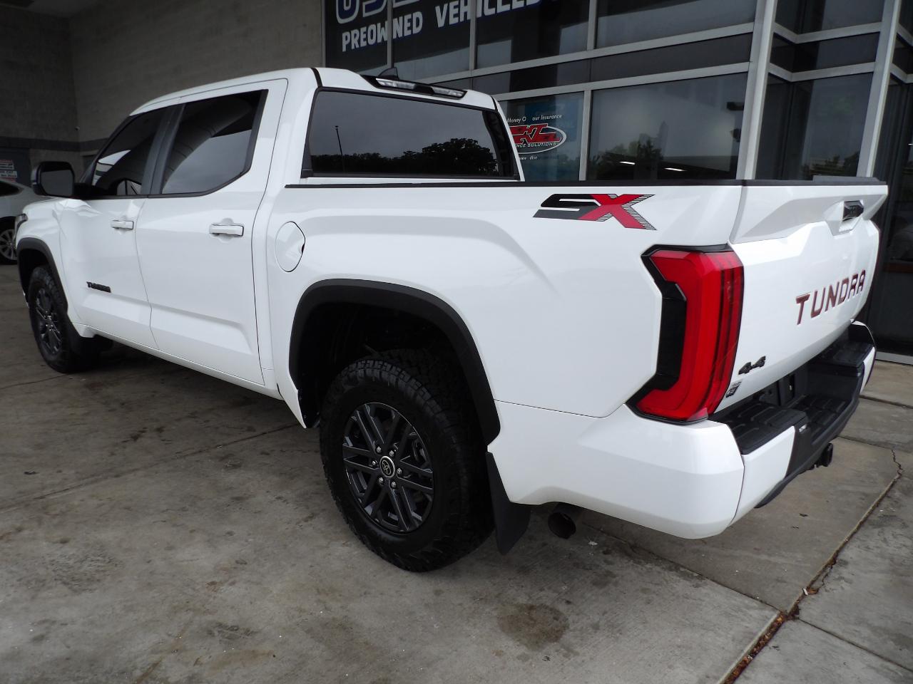 Toyota Tundra 4WD SR5 CrewMax 5.5' Bed (Natl) 2024