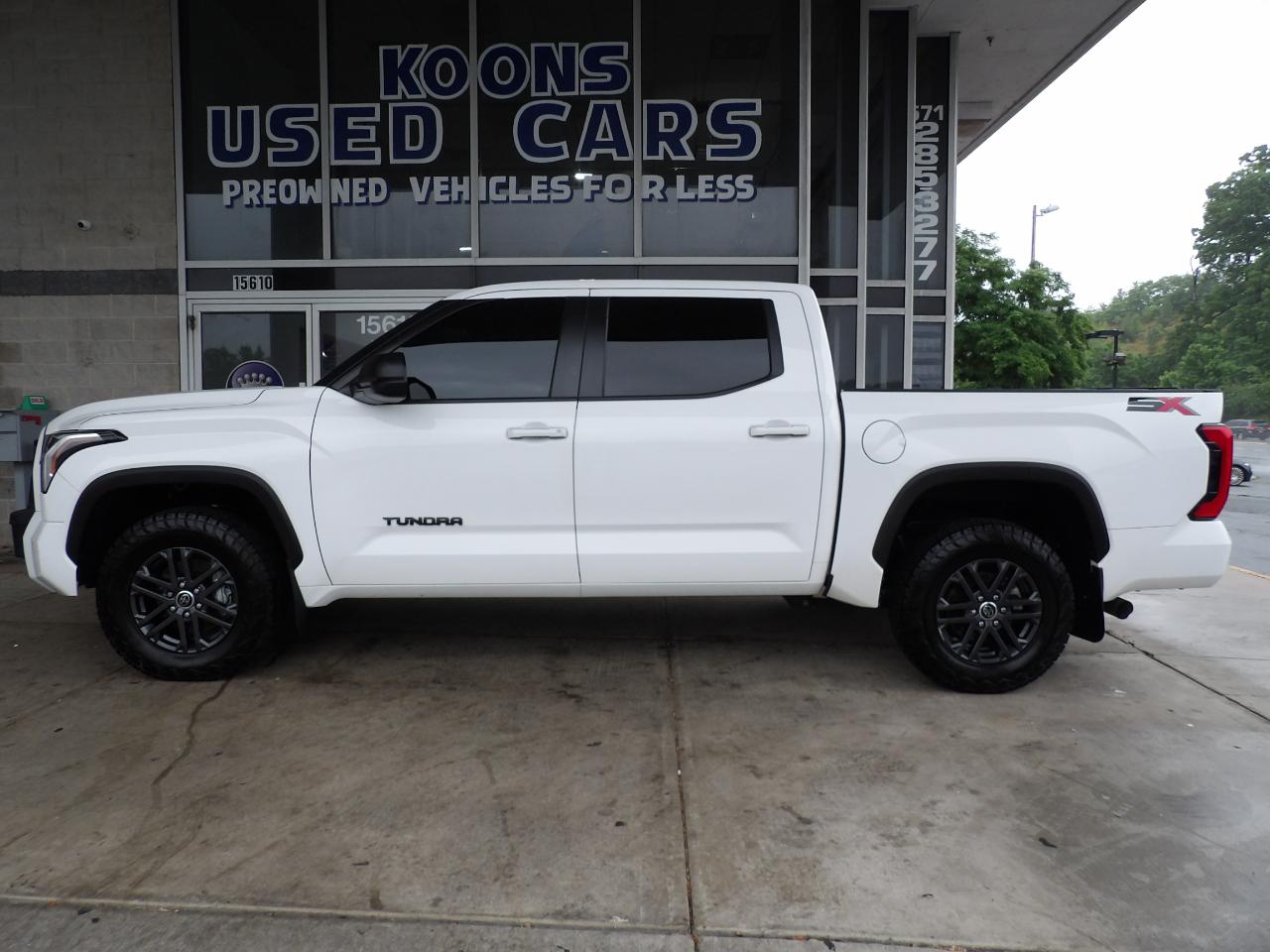 Toyota Tundra 4WD SR5 CrewMax 5.5' Bed (Natl) 2024