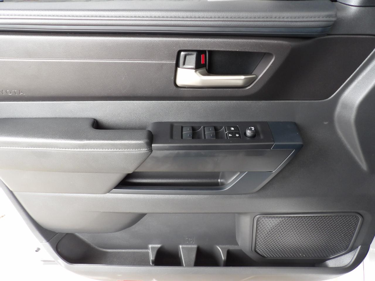 Toyota Tundra 4WD SR5 CrewMax 5.5' Bed (Natl) 2024