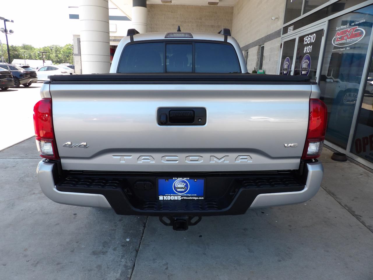 Toyota Tacoma 4WD SR Double Cab 5' Bed V6 AT (Natl) 2023