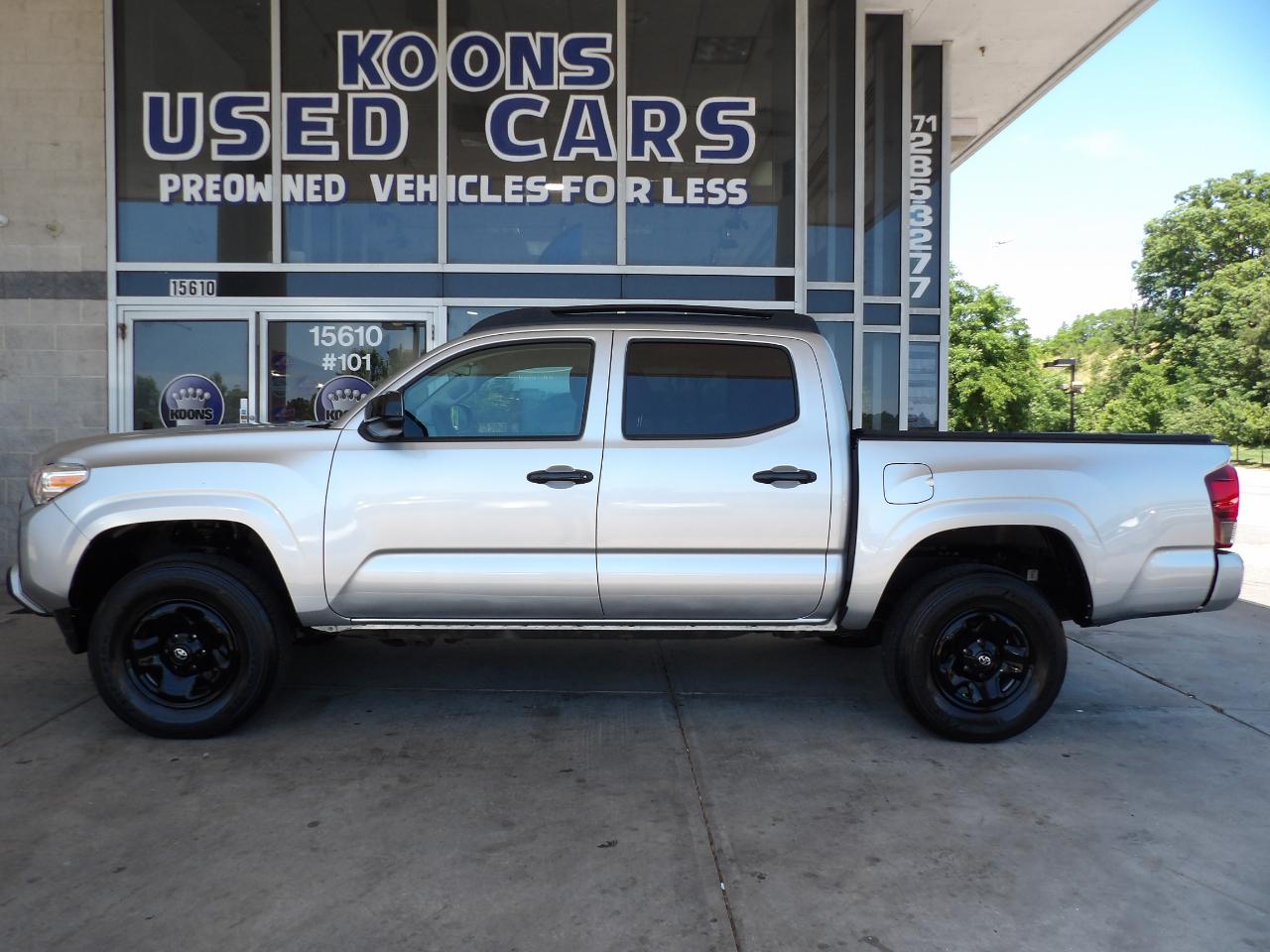Toyota Tacoma 4WD SR Double Cab 5' Bed V6 AT (Natl) 2023
