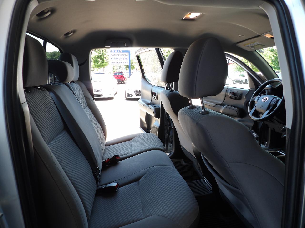 Toyota Tacoma 4WD SR Double Cab 5' Bed V6 AT (Natl) 2023