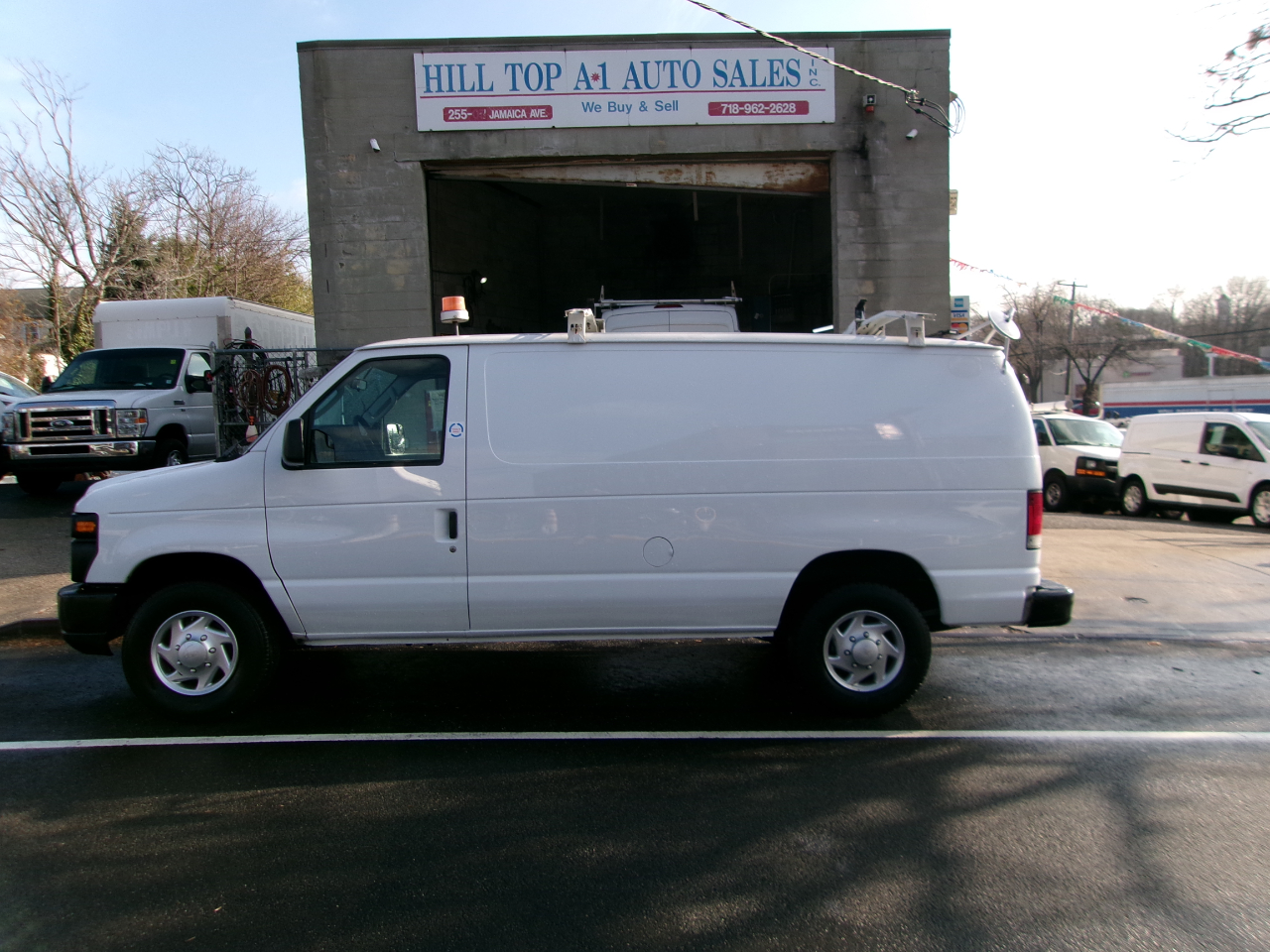 Ford Econoline E-350 Super Duty 2013