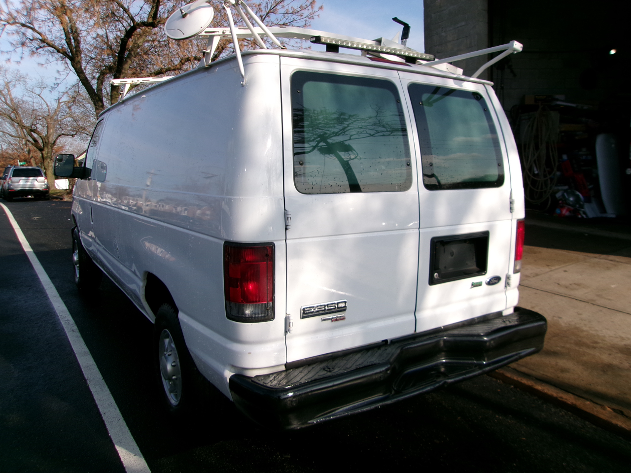 Ford Econoline E-350 Super Duty 2013
