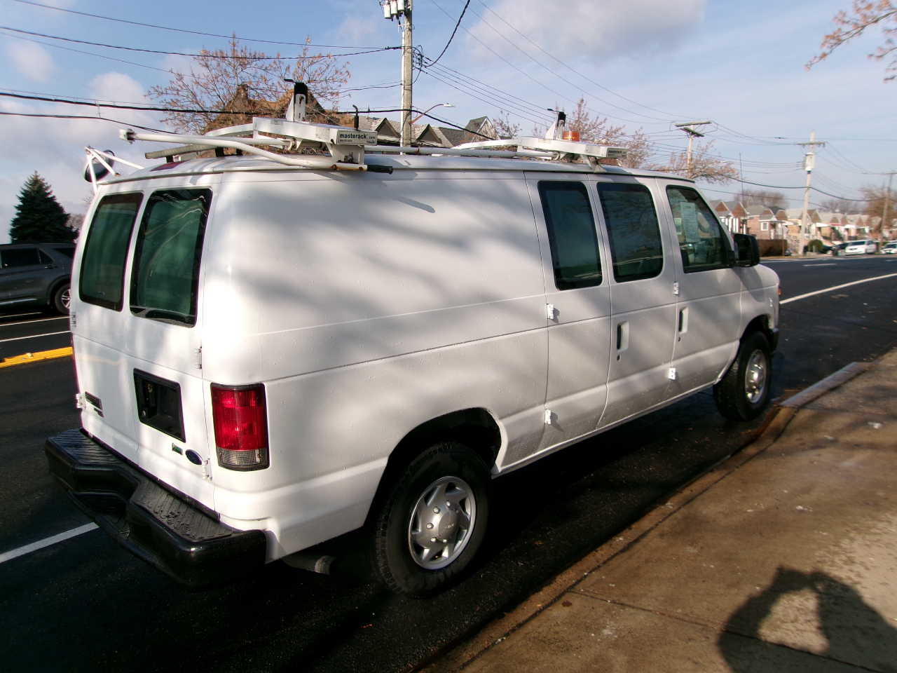 Ford Econoline E-350 Super Duty 2013
