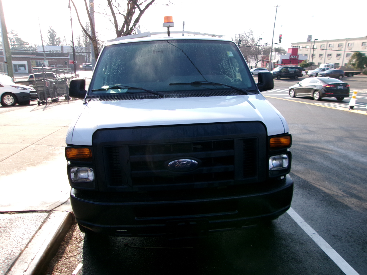 Ford Econoline E-350 Super Duty 2013
