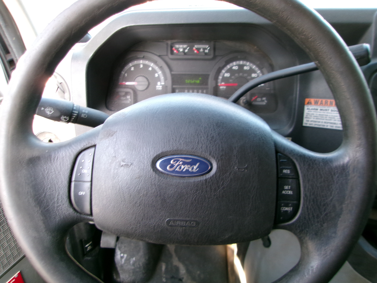 Ford Econoline E-350 Super Duty 2013