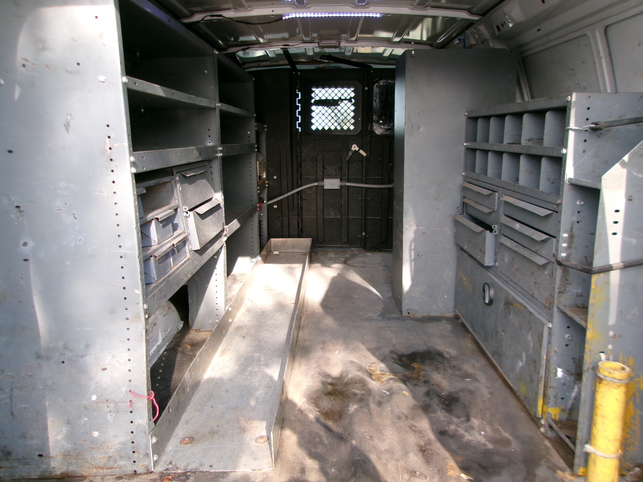 Ford Econoline E-350 Super Duty 2013