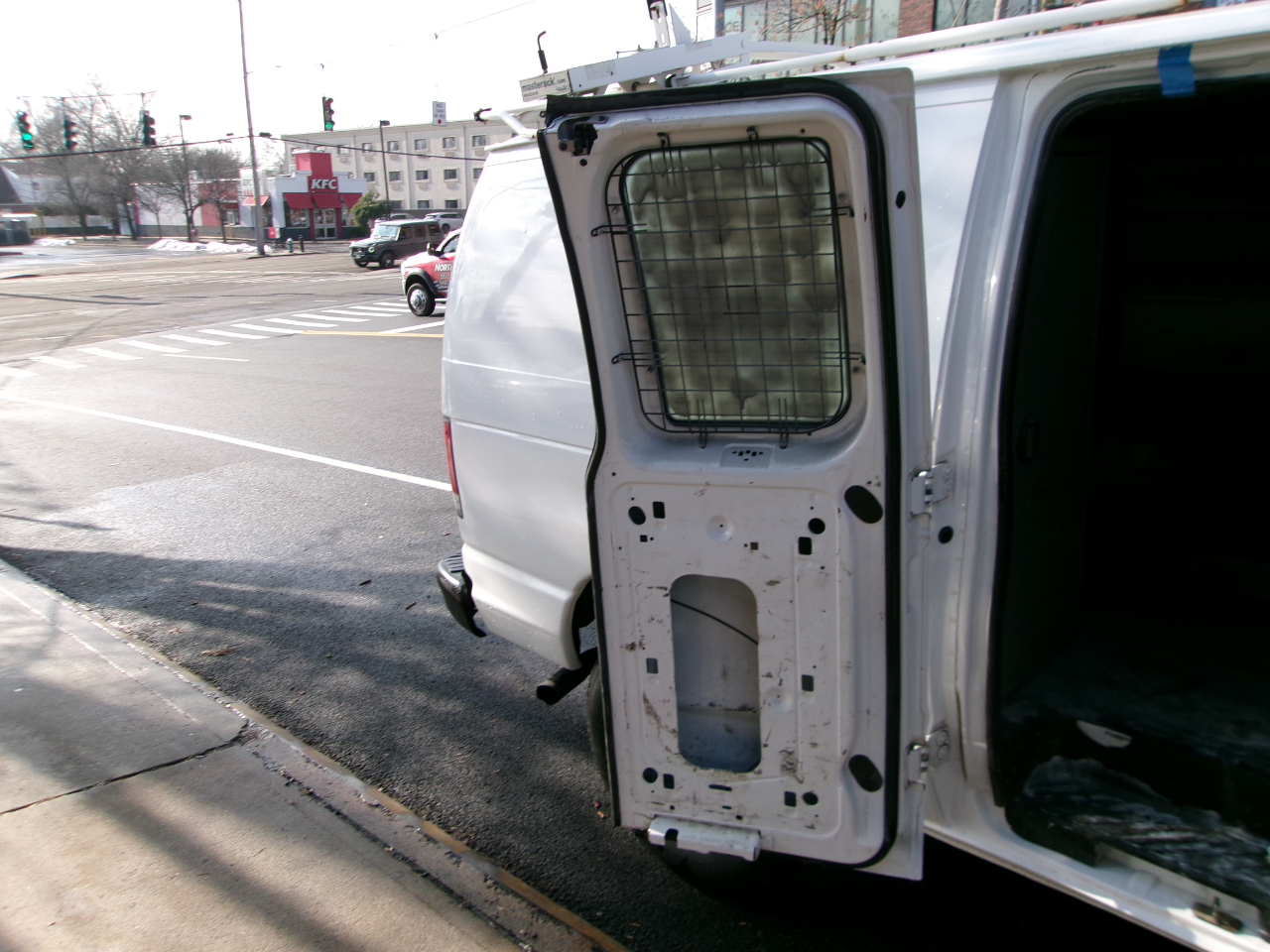 Ford Econoline E-350 Super Duty 2013