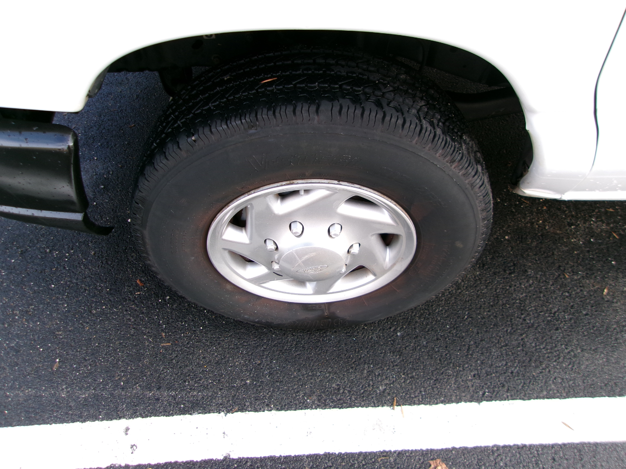 Ford Econoline E-350 Super Duty 2013