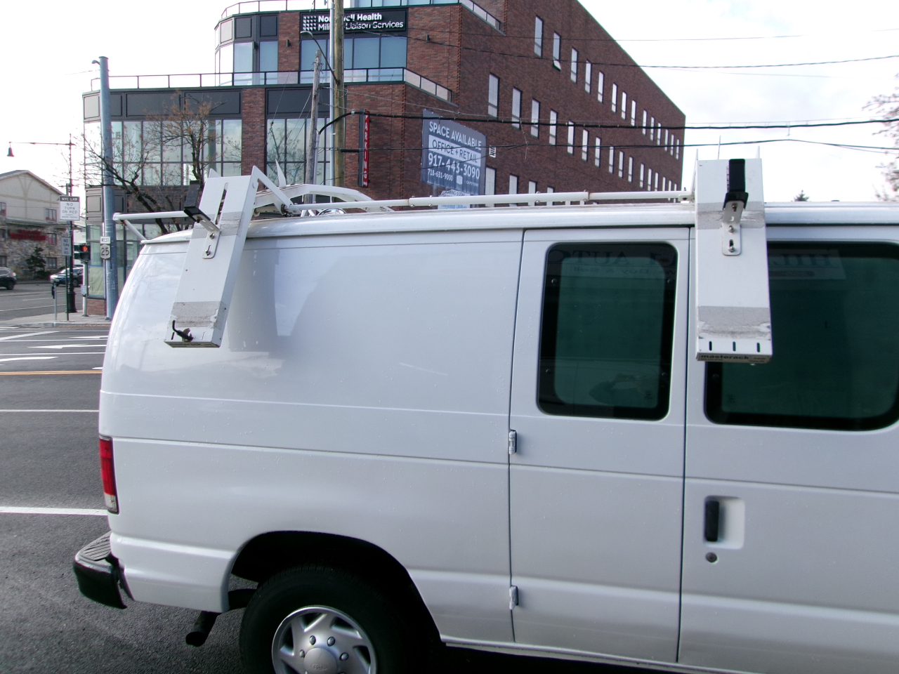 Ford Econoline E-350 Super Duty 2013