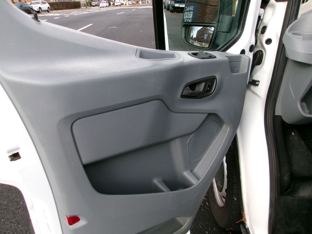 Ford Transit 150 Van Low Roof 60/40 Pass. 148-in. WB 2018