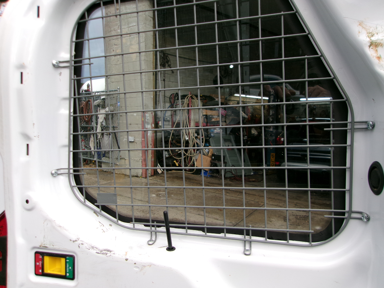 Ford Transit 150 Van Low Roof 60/40 Pass. 148-in. WB 2018