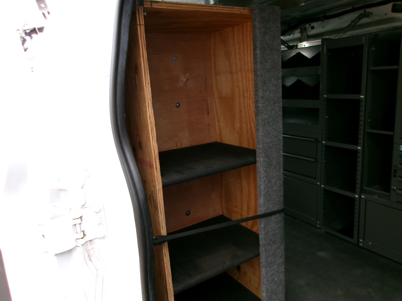 Ford Transit 150 Van Low Roof 60/40 Pass. 148-in. WB 2018